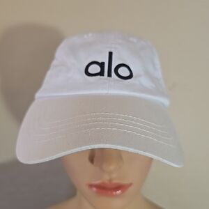 ALO YOGA Off Duty Cap Adjustable White Black Logo